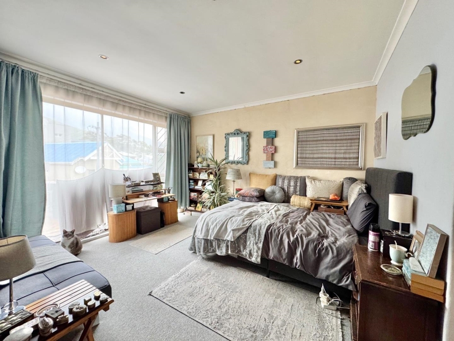 6 Bedroom Property for Sale in Walmer Estate Western Cape